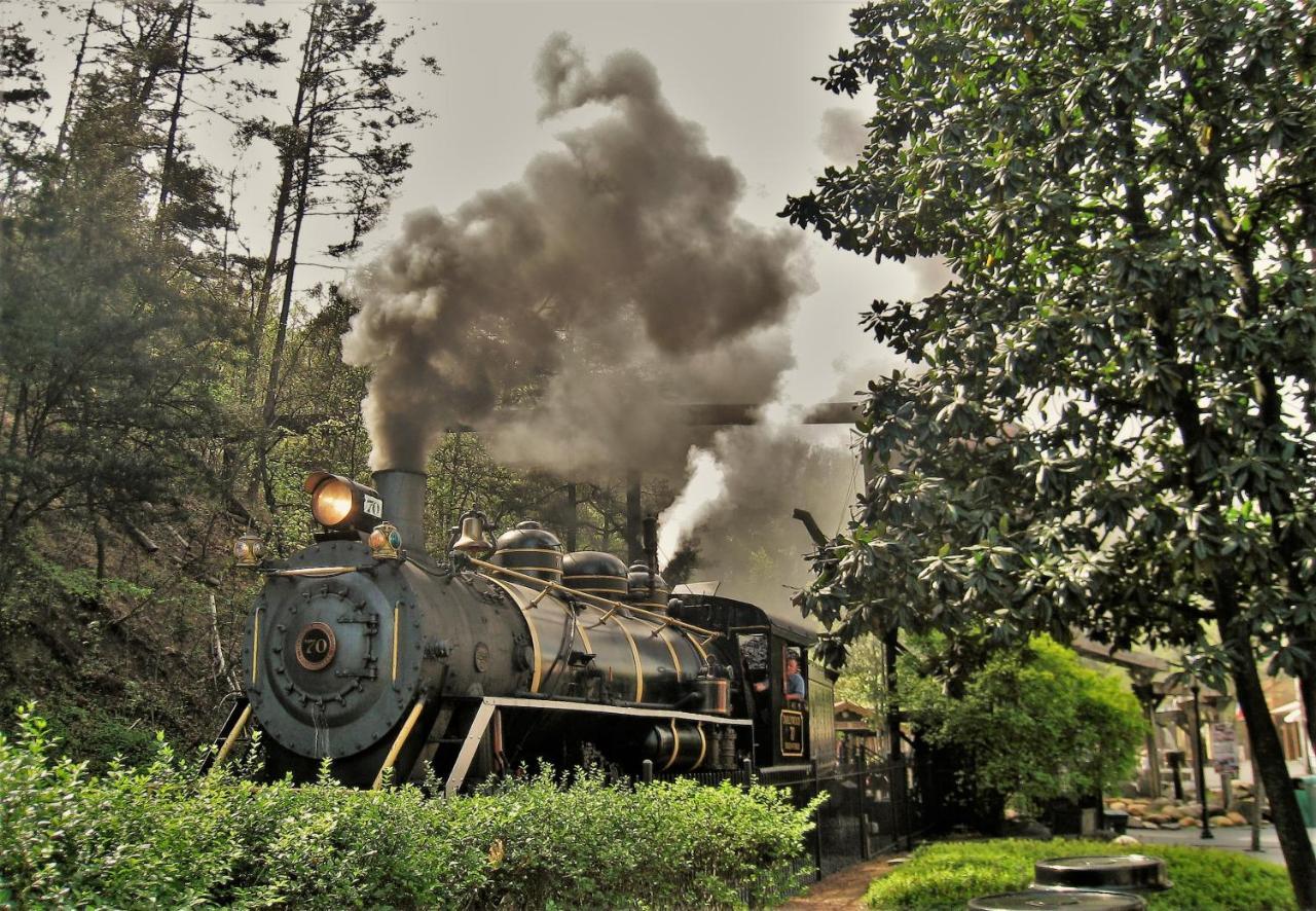 A Happy Cottage- Get 951 Worth Of Free Area Attraction Tickets For Each Paid Day! Pigeon Forge Bagian luar foto